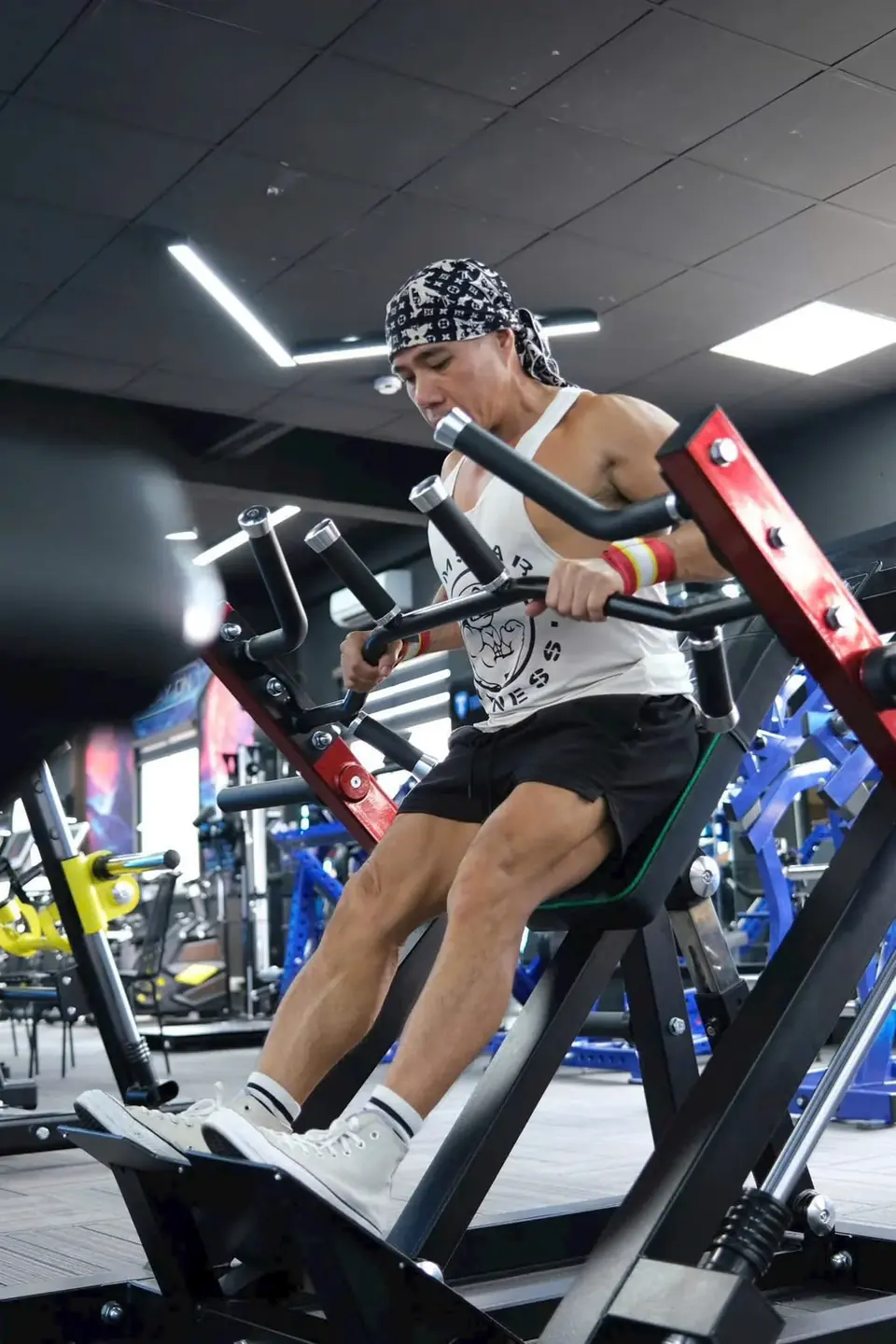 Lat Pulldown tại Transform Gym