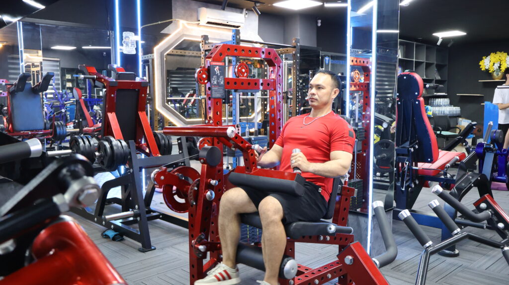 Phòng gym Quận 6 cho người mới: hướng dẫn bắt đầu 4 tuần